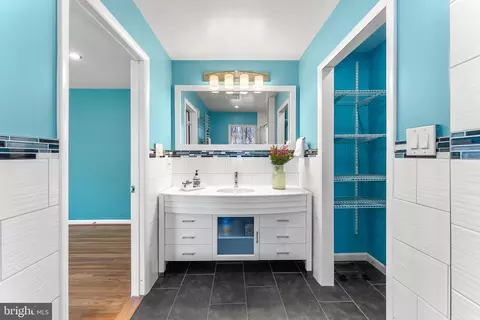 Bath - 359 Scott Dr, Silver Spring, MD 20904 photo 2 of 4
