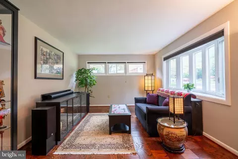10816 Lombardy Rd, Silver Spring, MD 20901 photo 4