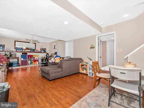 Living - 26809 Dix St, Damascus, MD 20872 photo 7 of 8