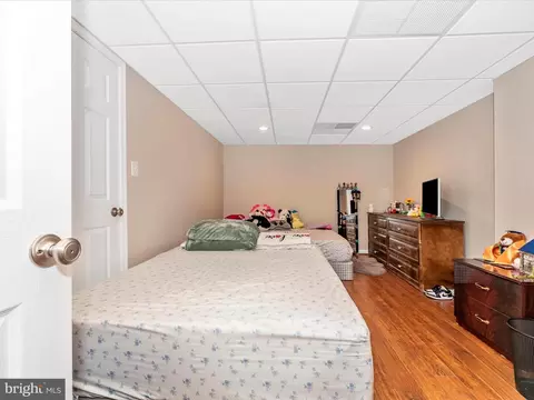 Bedroom - 26809 Dix St, Damascus, MD 20872 photo 9 of 12