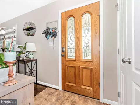 Entry Way - 26809 Dix St, Damascus, MD 20872 photo 1 of 4