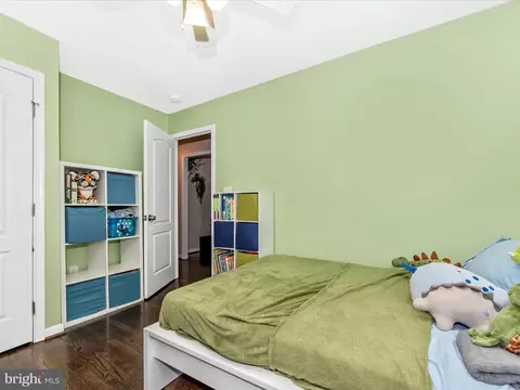 Bedroom - 26809 Dix St, Damascus, MD 20872 photo 6 of 12