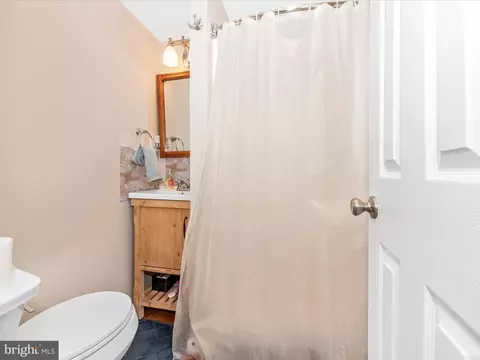 Bath - 26809 Dix St, Damascus, MD 20872 photo 2 of 2