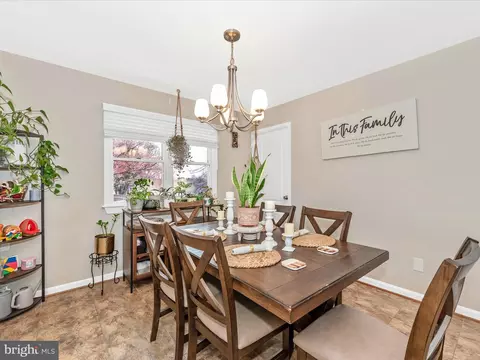 Dining - 26809 Dix St, Damascus, MD 20872 photo 3 of 4