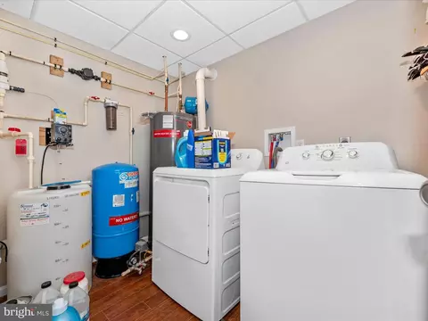 Other - 26809 Dix St, Damascus, MD 20872 photo 3 of 8