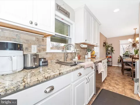 Kitchen - 26809 Dix St, Damascus, MD 20872 photo 2 of 4