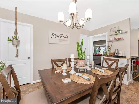 Dining - 26809 Dix St, Damascus, MD 20872 photo 4 of 4