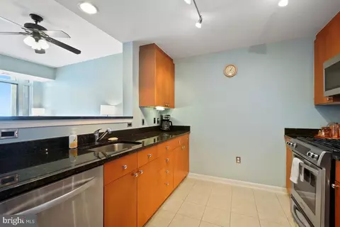 Kitchen - 930 Wayne Ave #1407, Silver Spring, MD 20910 photo 1 of 2