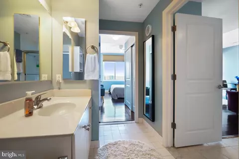 Entry Way - 930 Wayne Ave #1407, Silver Spring, MD 20910 photo 7 of 7