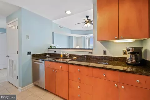 Kitchen - 930 Wayne Ave #1407, Silver Spring, MD 20910 photo 2 of 2