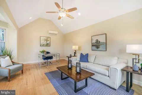 9213 Bradford Rd, Silver Spring, MD 20901 photo 5