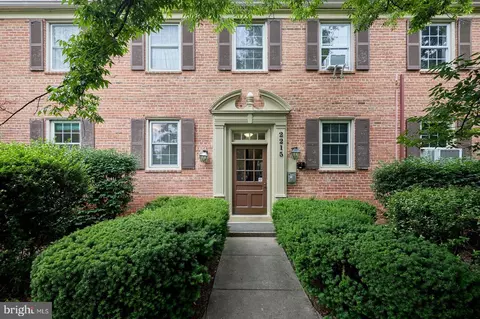 2215 Washington Ave #103, Silver Spring, MD 20910