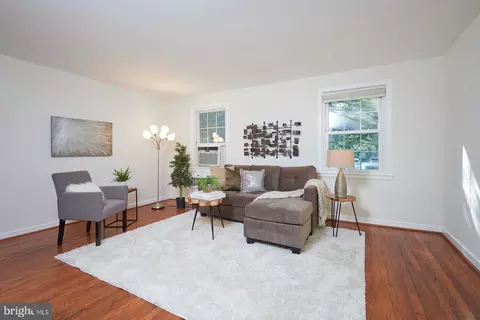 2215 Washington Ave #103, Silver Spring, MD 20910 photo 2