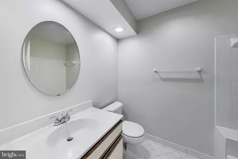 3321 Sir Thomas Dr #12, Silver Spring, MD 20904 photo 10