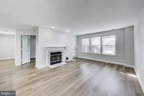 3321 Sir Thomas Dr #12, Silver Spring, MD 20904