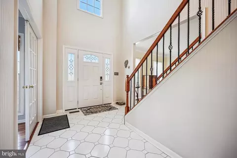 Entry Way - 19507 Conlon Ct, Poolesville, MD 20837 photo 2 of 5