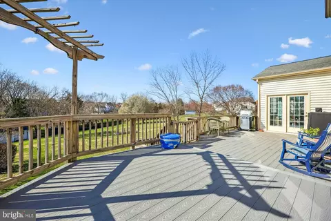 Exterior - 19507 Conlon Ct, Poolesville, MD 20837 photo 9 of 16