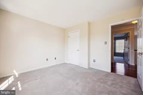Bedroom - 19507 Conlon Ct, Poolesville, MD 20837 photo 8 of 10