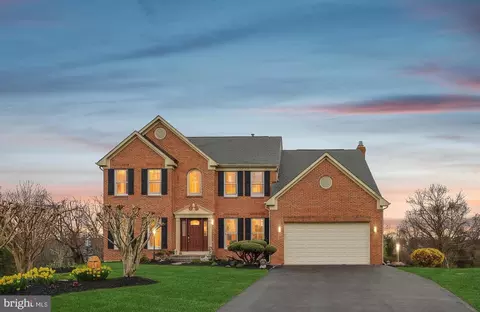 Exterior - 19507 Conlon Ct, Poolesville, MD 20837 photo 5 of 16