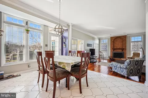Dining - 19507 Conlon Ct, Poolesville, MD 20837 photo 3 of 3
