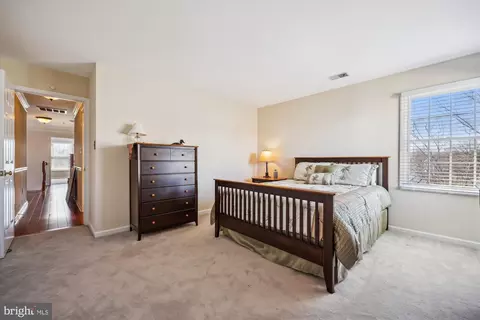Bedroom - 19507 Conlon Ct, Poolesville, MD 20837 photo 7 of 10