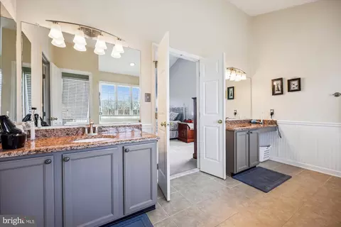 Entry Way - 19507 Conlon Ct, Poolesville, MD 20837 photo 3 of 5