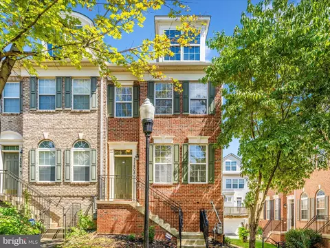 11808 Regents Park Dr, Germantown, MD 20876