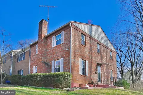 4926 Arctic Ter, Rockville, MD 20853