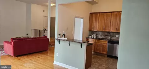 10860 Bucknell Dr #301, Silver Spring, MD 20902 photo 5
