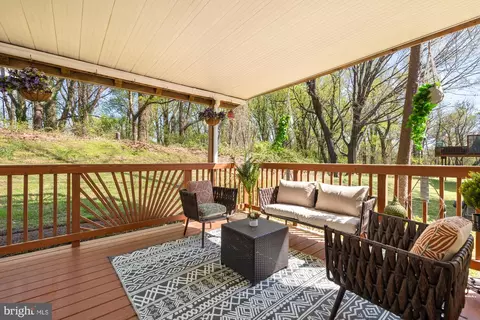 4317 Sangamore Rd #9, Bethesda, MD 20816