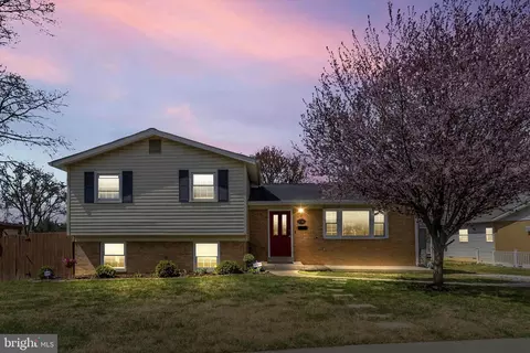 14200 London Ln, Rockville, MD 20853