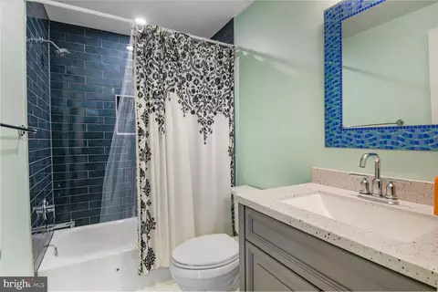 Bath - 15320 Baileys Ln, Silver Spring, MD 20906 photo 2 of 3