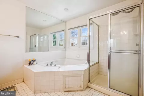 Bath - 1710 Westchester Dr, Silver Spring, MD 20902 photo 3 of 4