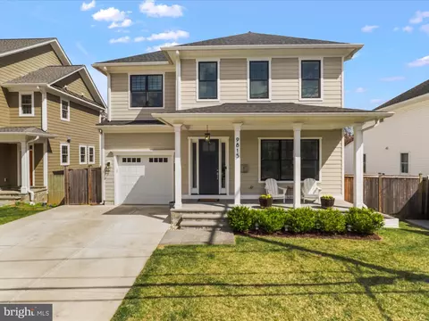 9815 Montauk Ave, Bethesda, MD 20817
