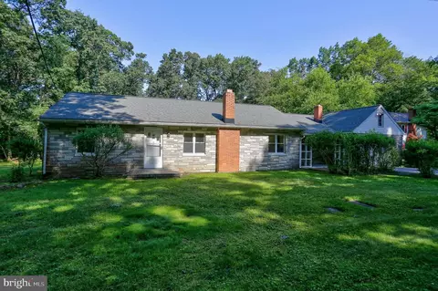 13914 Crest Hill Ln, Silver Spring, MD 20905 photo 3