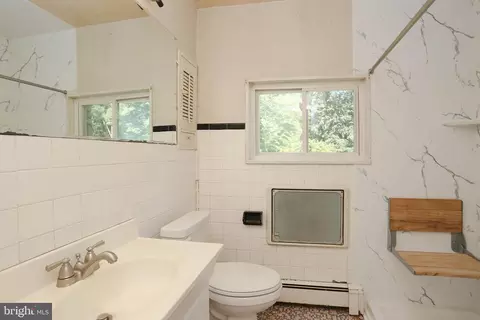 13914 Crest Hill Ln, Silver Spring, MD 20905 photo 23