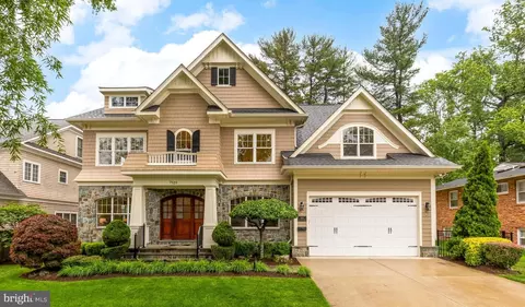 7521 Westfield Dr, Bethesda, MD 20817
