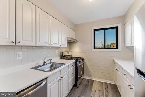 11507 Amherst Ave #202, Silver Spring, MD 20902 photo 2