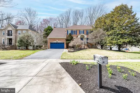 715 Hawkesbury Ln, Silver Spring, MD 20904