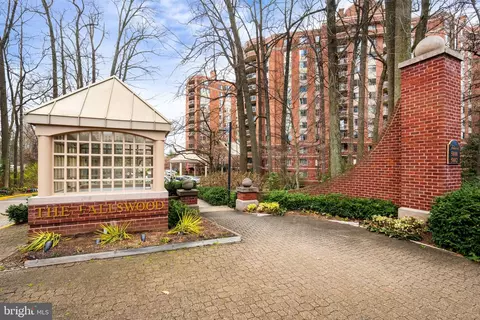 5802 Nicholson Ln #2-502, North Bethesda, MD 20852