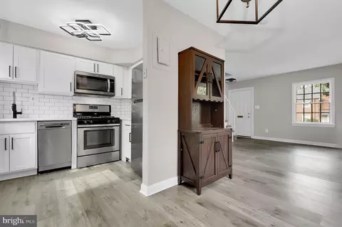 Entry Way - 1708 E West Hwy #1708, Silver Spring, MD 20910 photo 1 of 1