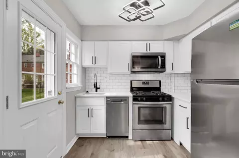 Kitchen - 1708 E West Hwy #1708, Silver Spring, MD 20910 photo 1 of 1