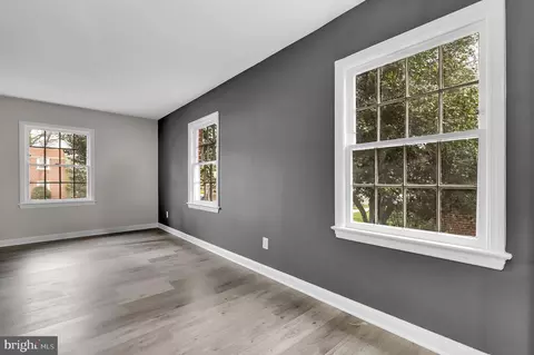Living - 1708 E West Hwy #1708, Silver Spring, MD 20910 photo 1 of 3