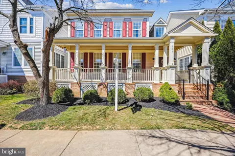 505 Saddle Ridge Ln, Rockville, MD 20850