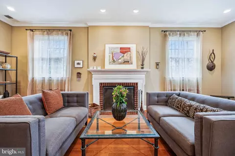 Living - 9014 Fairview Rd, Silver Spring, MD 20910 photo 2 of 5
