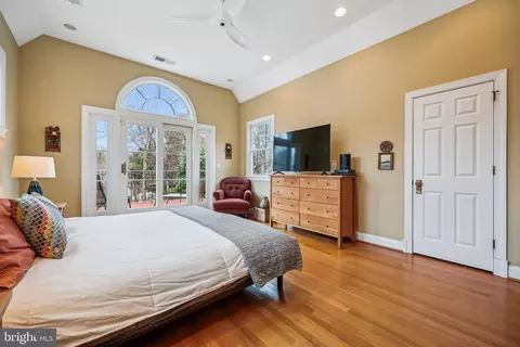 Bedroom - 9014 Fairview Rd, Silver Spring, MD 20910 photo 2 of 8