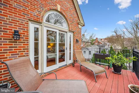 Exterior - 9014 Fairview Rd, Silver Spring, MD 20910 photo 2 of 17