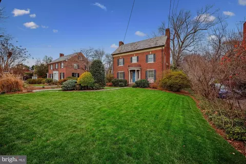 Exterior - 9014 Fairview Rd, Silver Spring, MD 20910 photo 4 of 17
