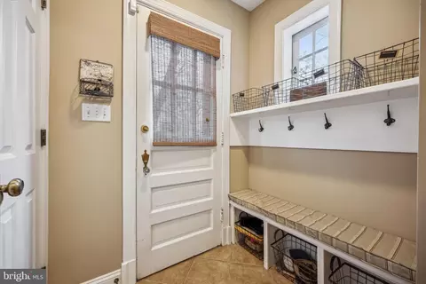 Entry Way - 9014 Fairview Rd, Silver Spring, MD 20910 photo 7 of 17
