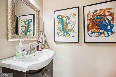 Bath - 9014 Fairview Rd, Silver Spring, MD 20910 photo 1 of 6